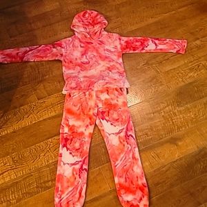 Girl's 2 piece plush outfit